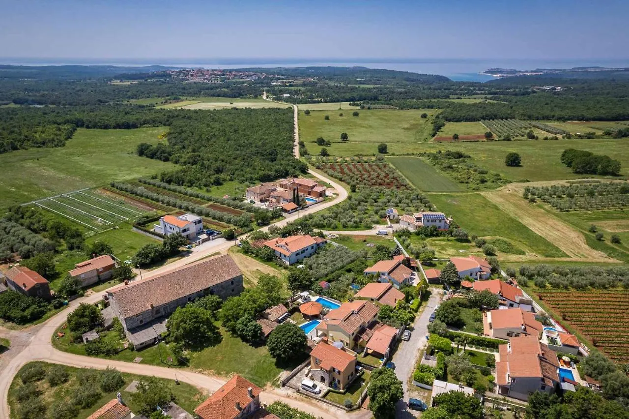 Velovici Villa Lara