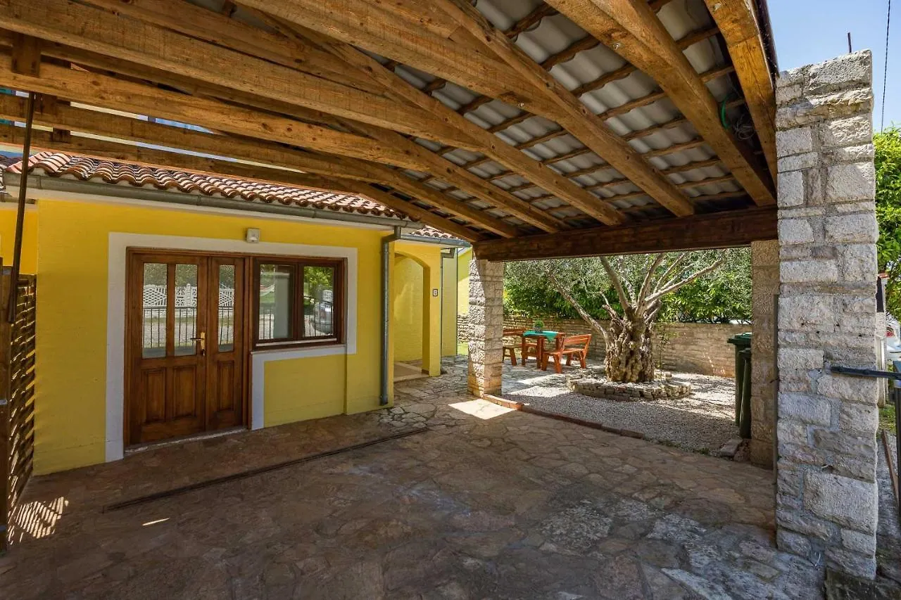 Velovici Villa Lara